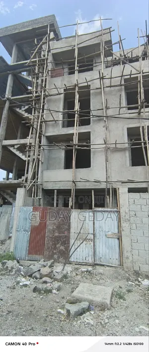 6bdrm House in Akaky Kaliti for sale