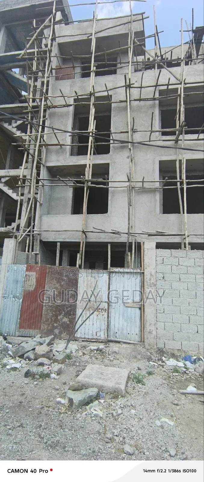 6bdrm House in Akaky Kaliti for sale