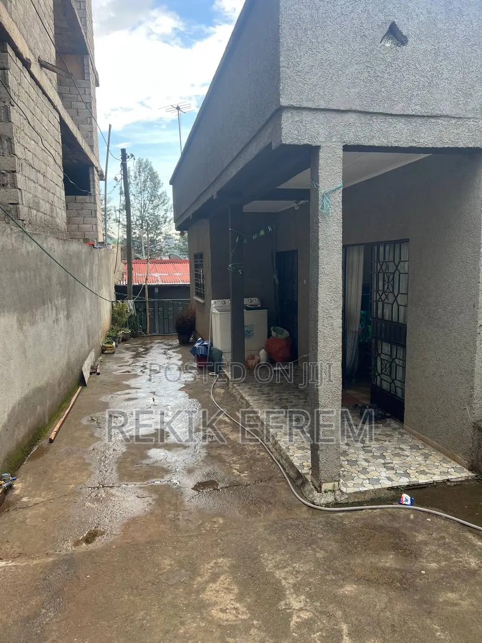 3bdrm Villa in Akaky Kaliti for sale