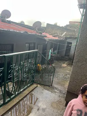 3bdrm Villa in Akaky Kaliti for sale