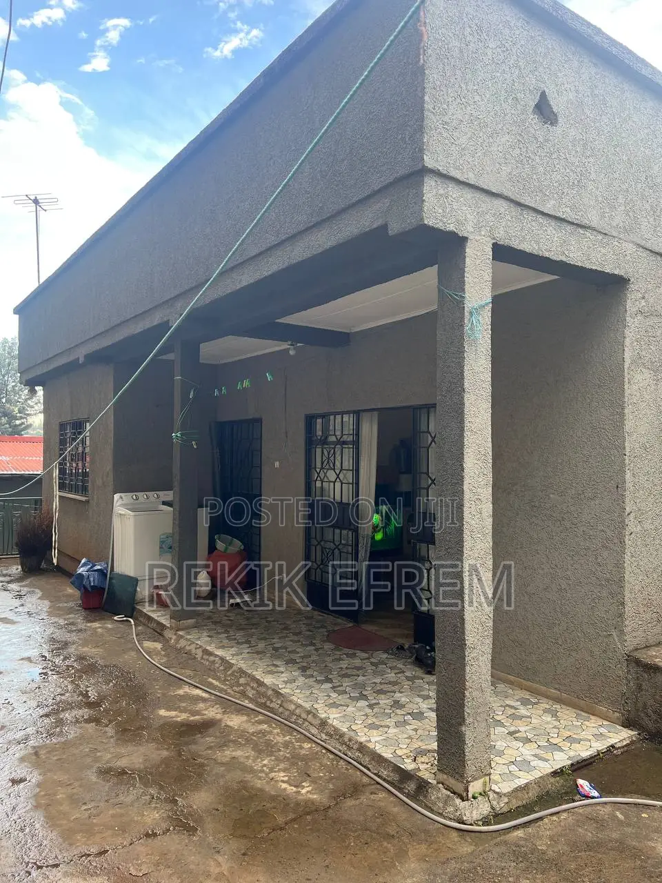 3bdrm Villa in Akaky Kaliti for sale