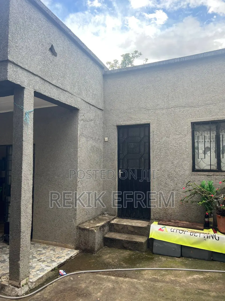 3bdrm Villa in Akaky Kaliti for sale