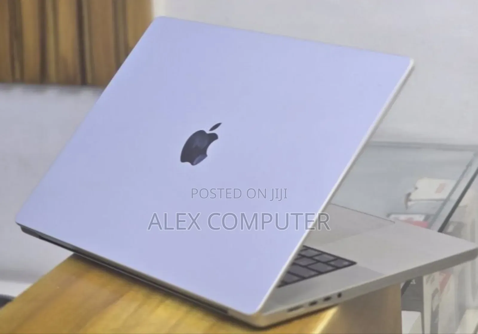New Laptop Apple MacBook Pro 2021 M1 32GB Apple M1 Pro SSD 512GB