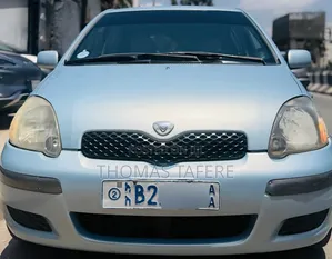 Toyota Vitz 2004 Blue
