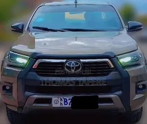 Toyota Hilux 2021 Brown