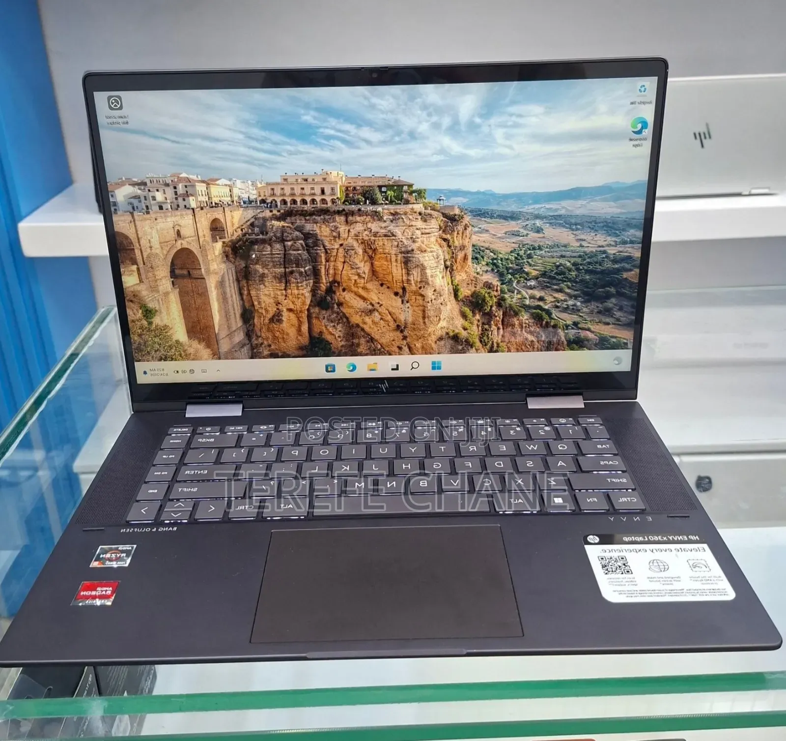 New Laptop HP Envy X360 8GB AMD Ryzen 5 SSD 512GB