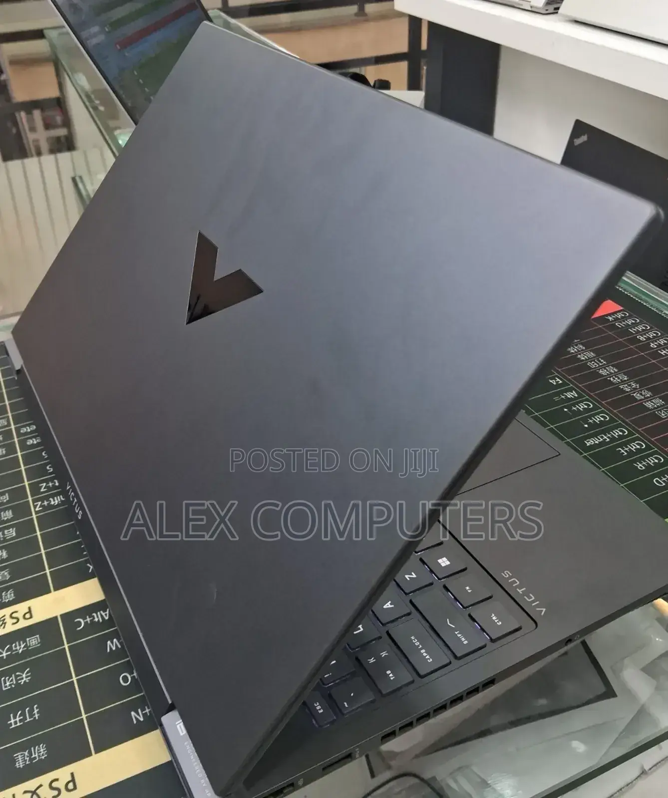 New Laptop HP Victus 15 16GB Intel Core i7 SSD 1T