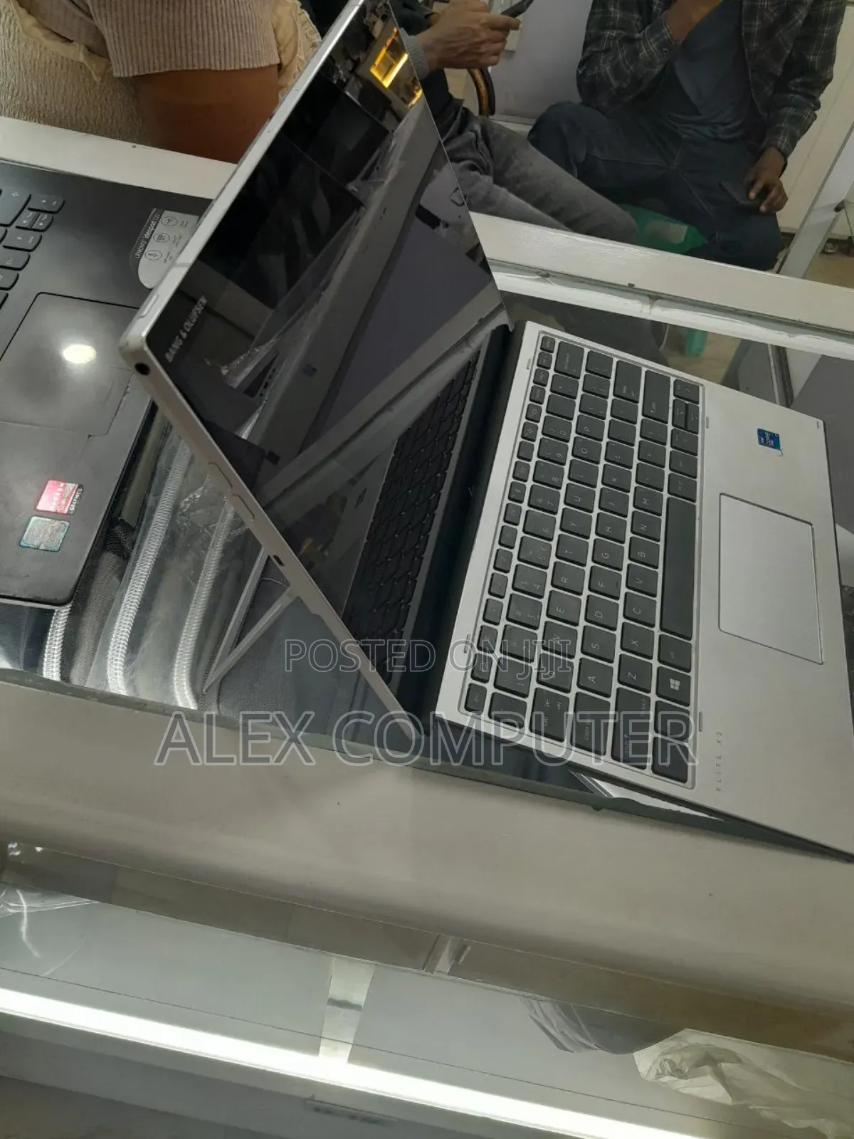 New Laptop HP Elite X2 1012 G2 16GB Intel Core i7 SSD 512GB