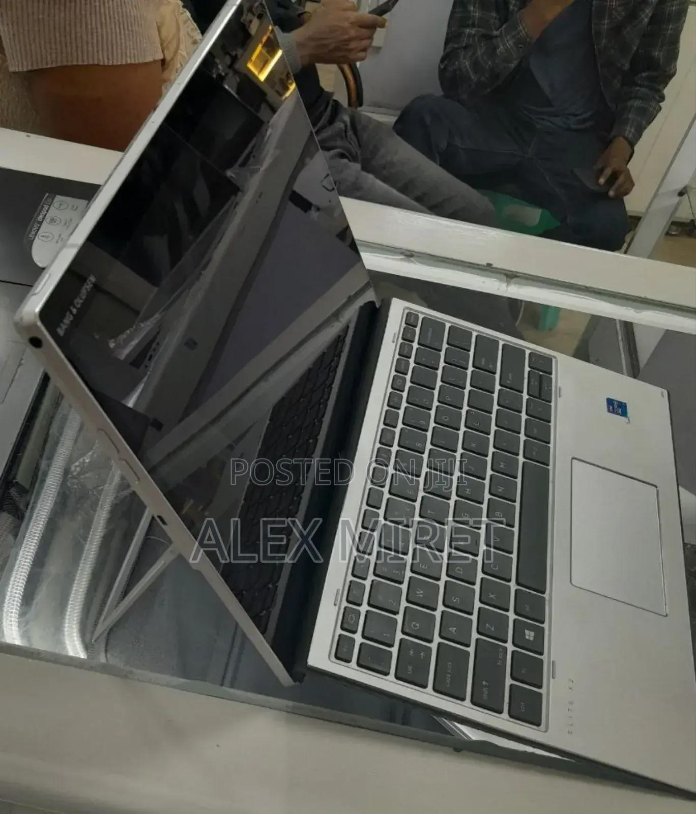 New Laptop HP Elite X2 G8 16GB Intel Core i7 SSD 512GB