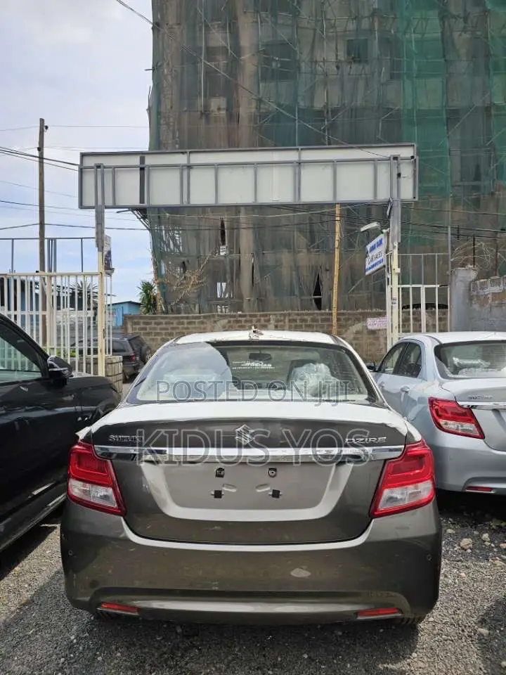 New Suzuki Dzire 2024 Silver