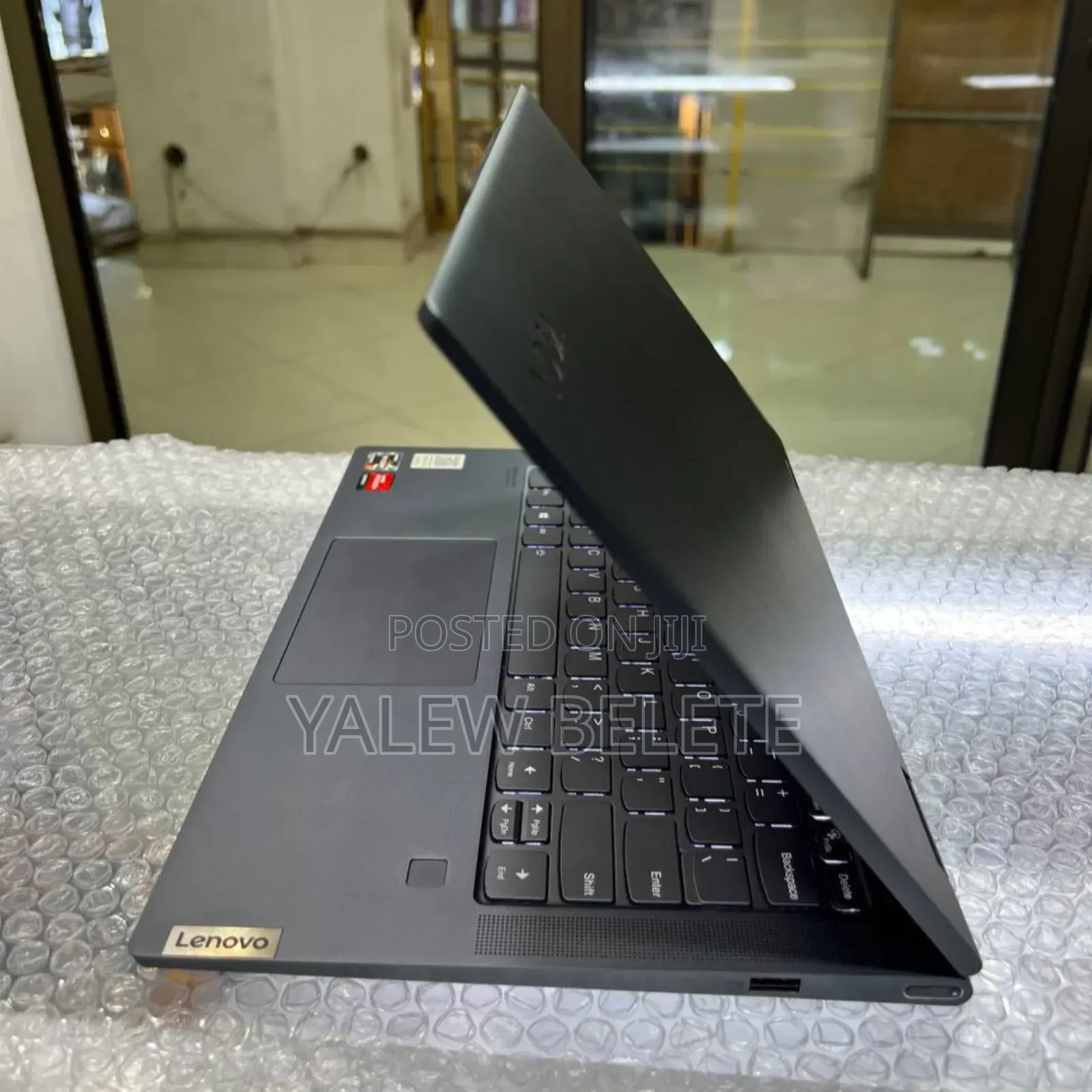 New Laptop Lenovo Yoga 7i 16GB AMD Ryzen 7 SSD 512GB