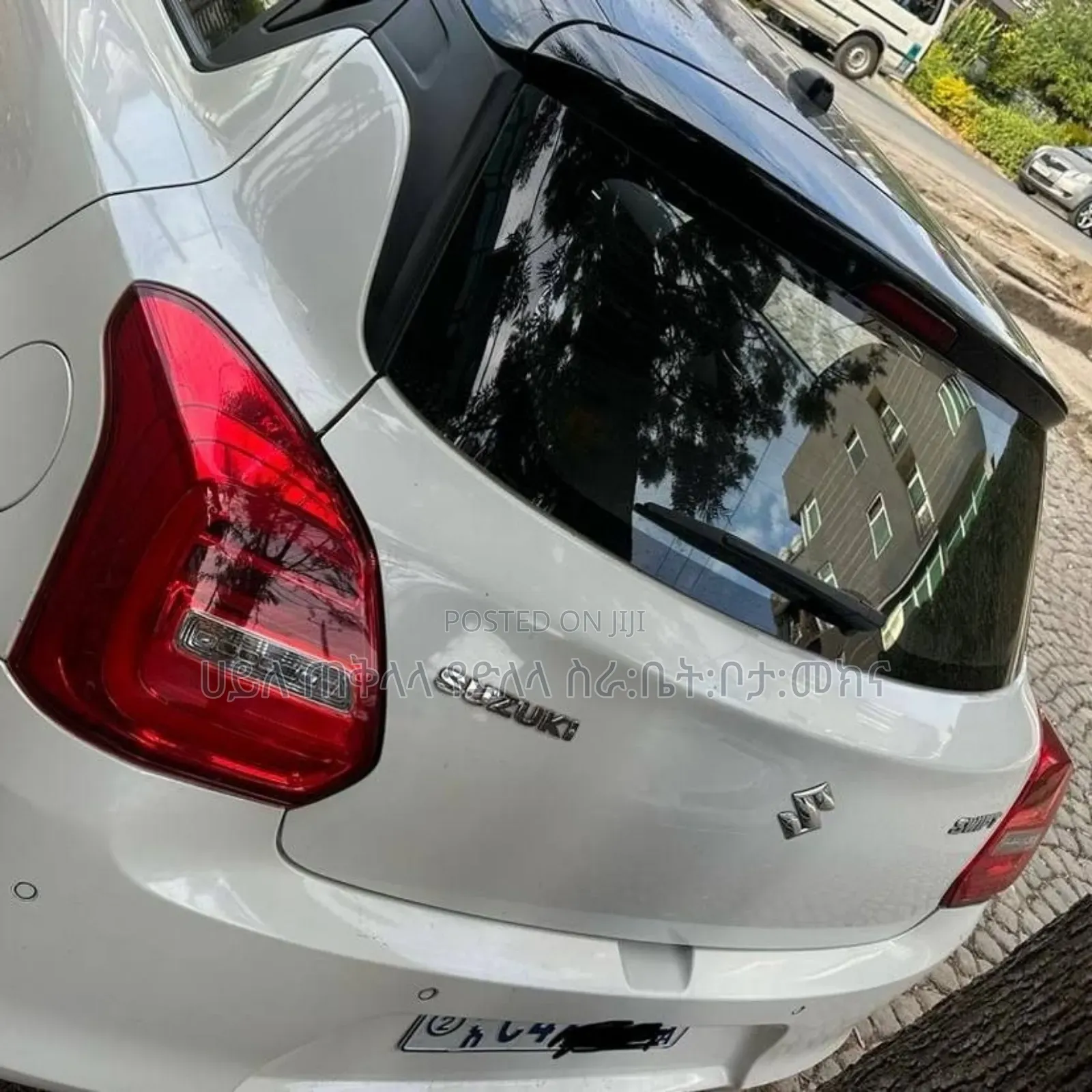 Suzuki Swift 2022 White