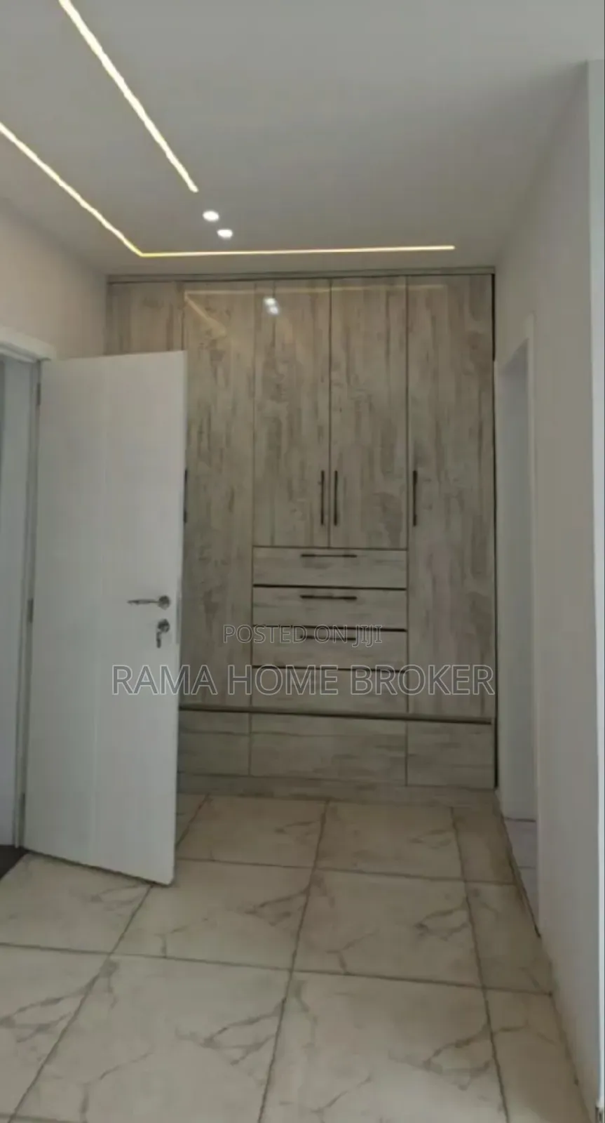 Furnished 3bdrm Apartment in አያት አደባባይ, Yeka for sale