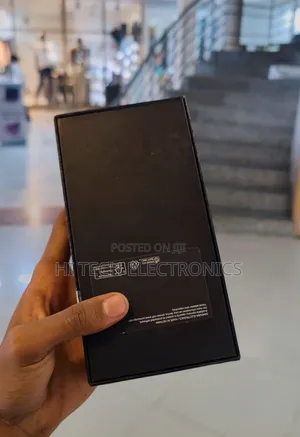 New Samsung Galaxy S22 Ultra 5G 256 GB Black