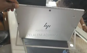 New Laptop HP Elite X2 G8 16GB Intel Core i7 SSD 512GB