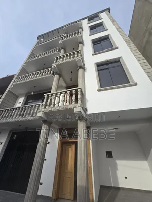 14bdrm House in Akaky Kaliti for sale