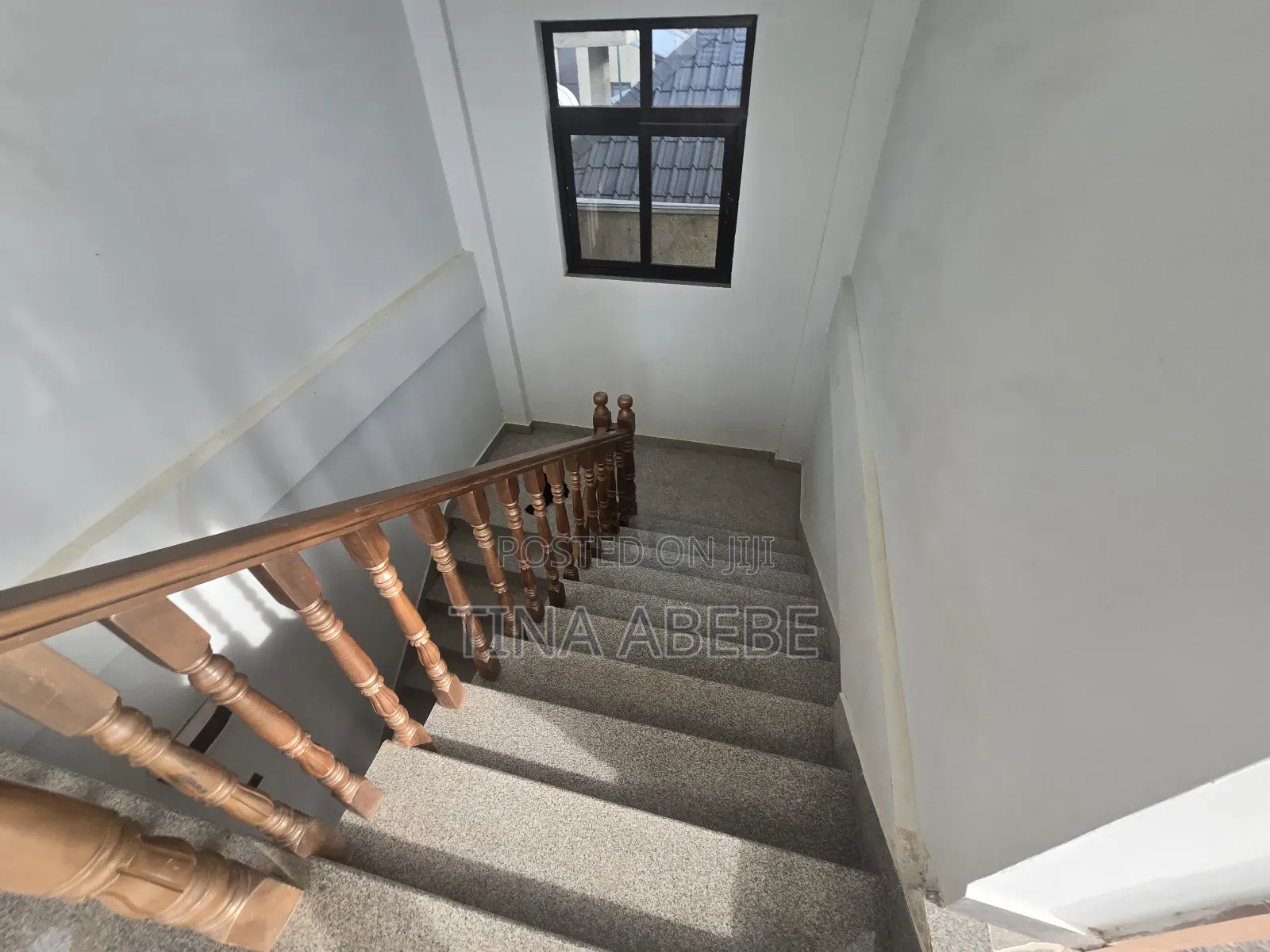 14bdrm House in Akaky Kaliti for sale