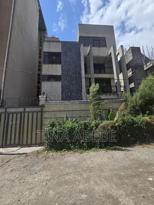 4bdrm House in Akaky Kaliti for sale