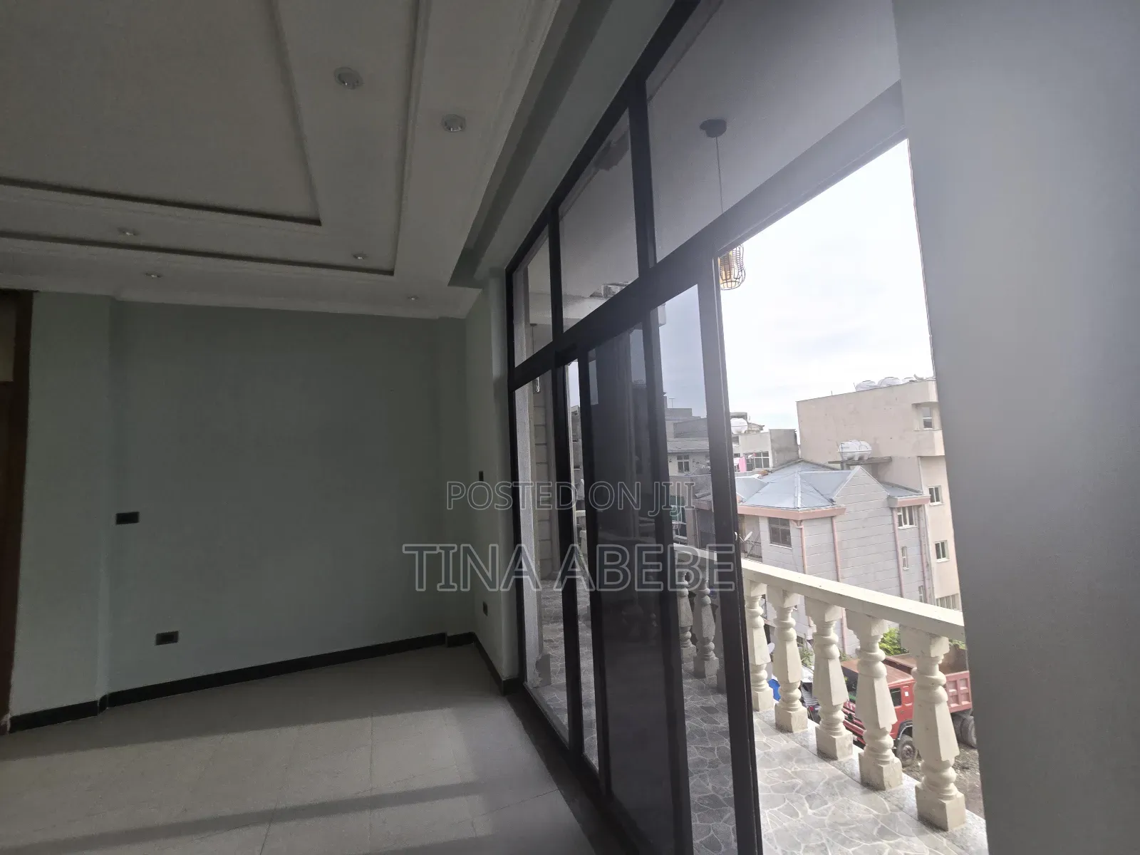 4bdrm House in Akaky Kaliti for sale
