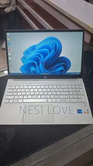 New Laptop HP Pavilion 15 8GB Intel Core i5 SSD 512GB