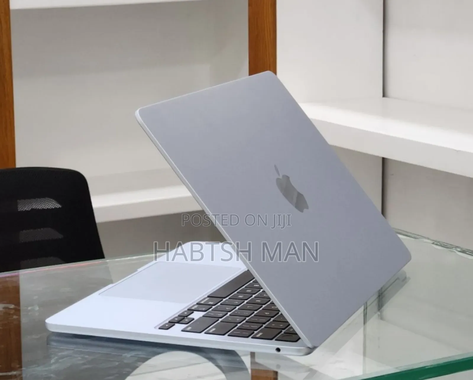 New Laptop Apple MacBook Air 2025 M4 13-inch 16GB Apple M4 SSD 256GB