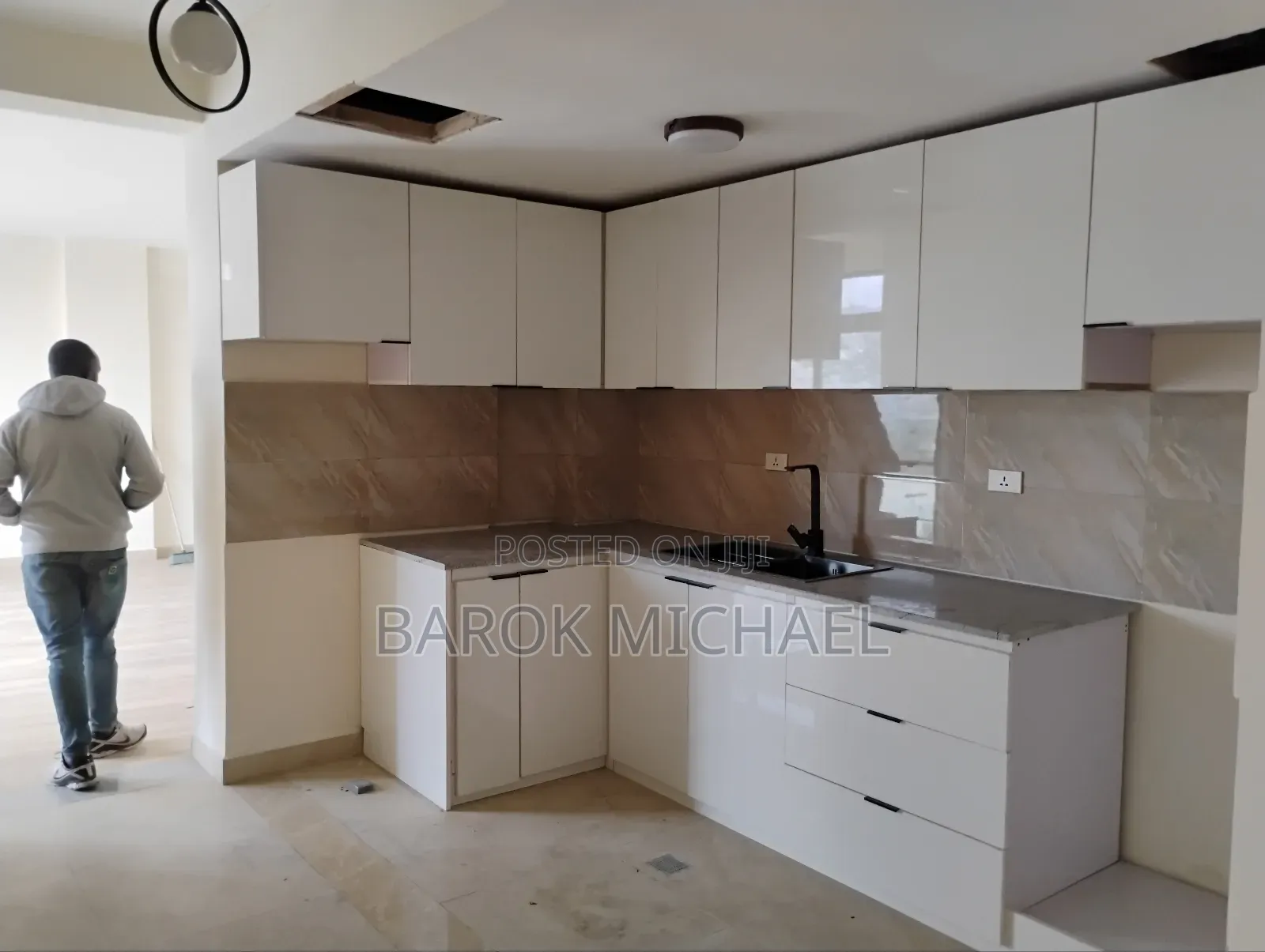 3bdrm Apartment in Bole for rent