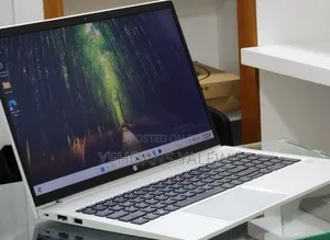 New Laptop HP ProBook 450 G8 8GB Intel Core i5 SSD 512GB