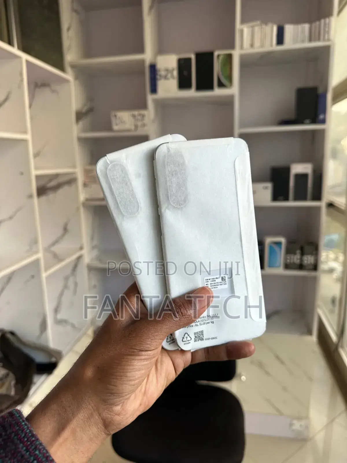 New Samsung Galaxy M17 5G 128 GB Gray