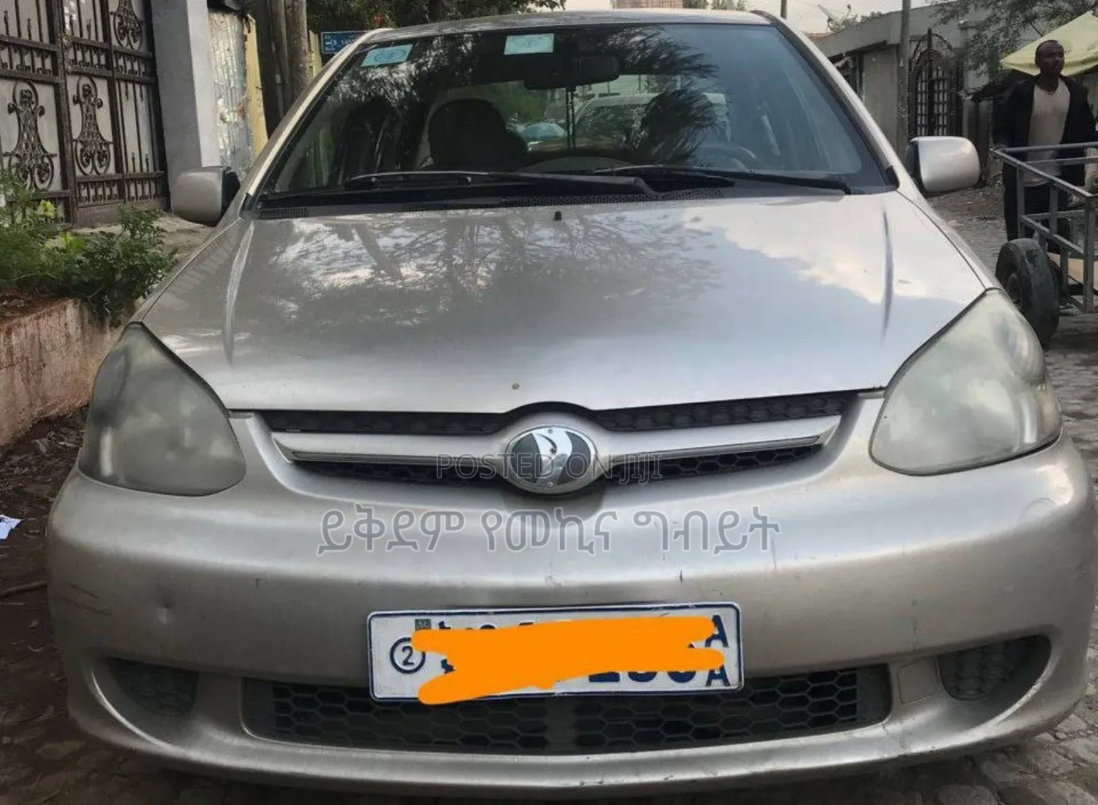 Toyota Platz 2005 Silver