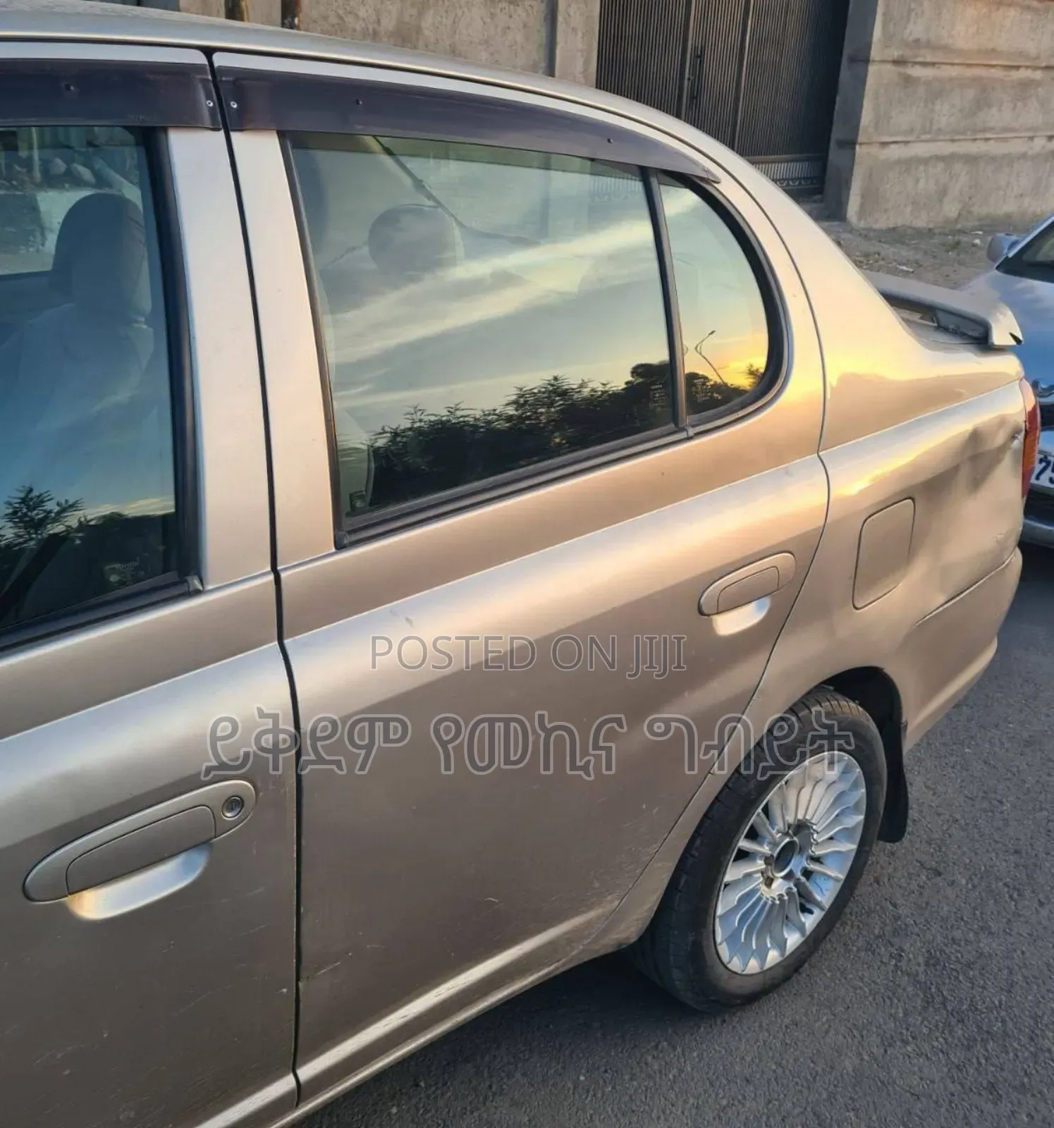 Toyota Platz 2005 Silver