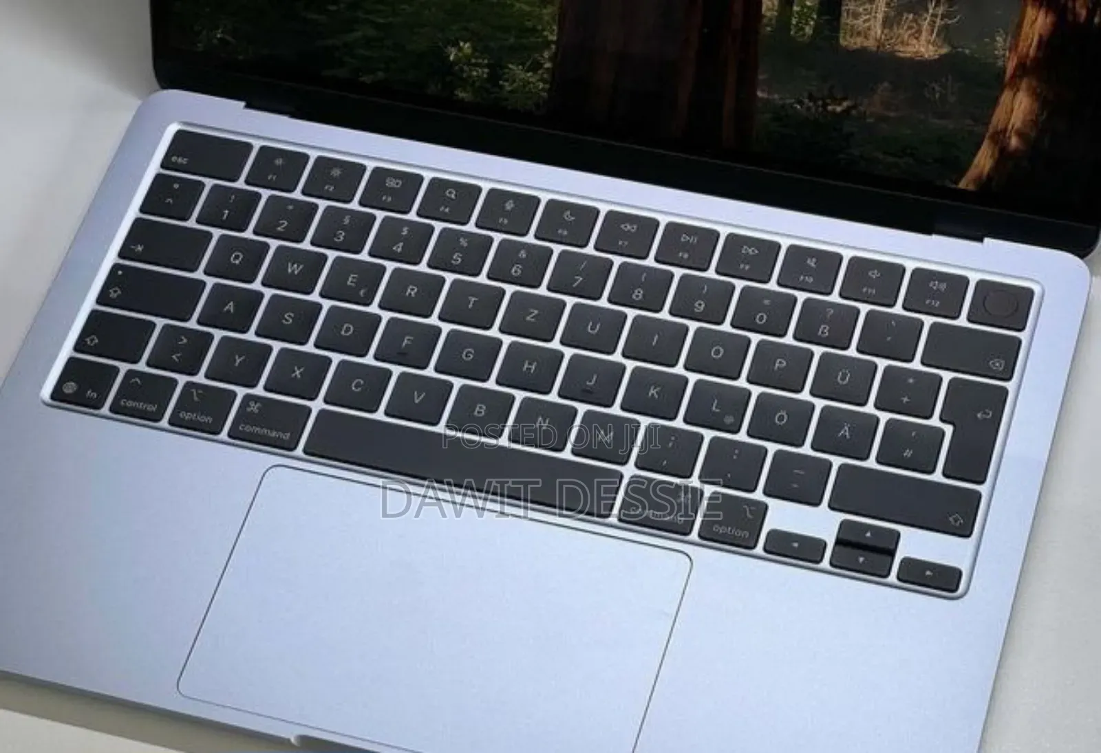 New Laptop Apple MacBook Air 2025 M4 13-inch 16GB Apple M4 SSD 256GB