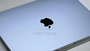 New Laptop Apple MacBook Air 2025 M4 13-inch 16GB Apple M4 SSD 256GB