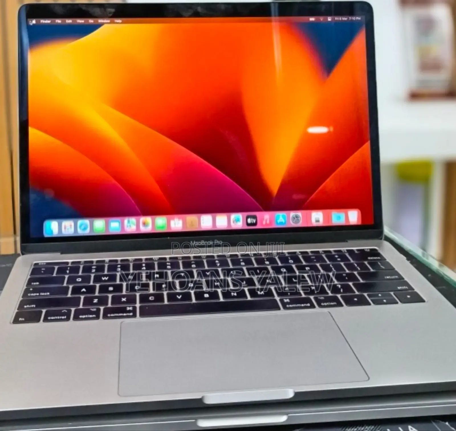 New Laptop Apple MacBook Pro 2017 8GB Intel Core i5 SSD 128GB