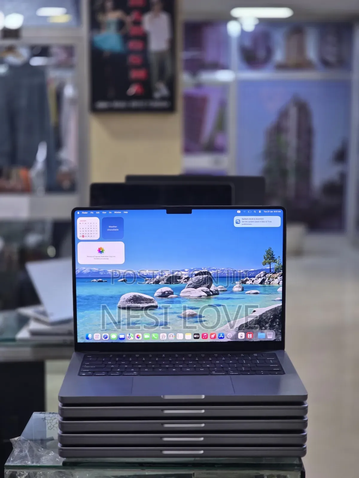 New Laptop Apple MacBook Pro 2021 M1 32GB SSD 512GB