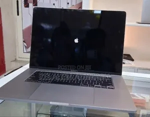 New Laptop Apple MacBook Pro 2019 32GB Intel Core i9 SSD 512GB