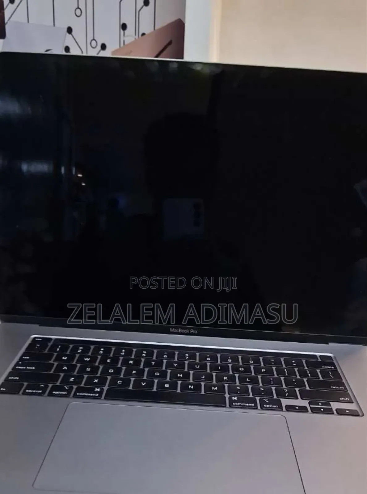 New Laptop Apple MacBook Pro 2019 32GB Intel Core i9 SSD 512GB