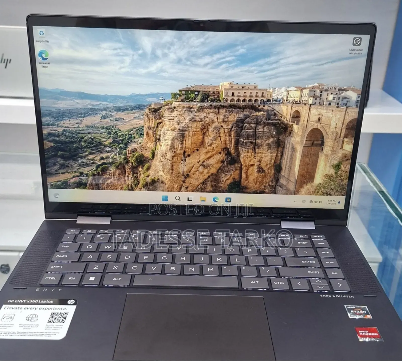 New Laptop HP Envy x360 8GB AMD Ryzen 5 SSD 512GB