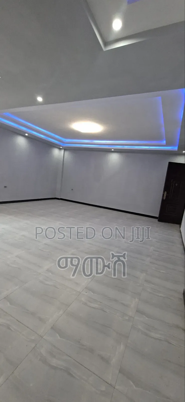 Furnished 3bdrm Condo in አያት, Bole for sale