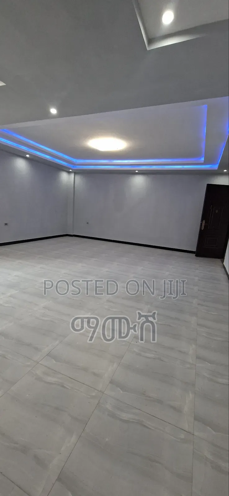 Furnished 3bdrm Condo in አያት, Bole for sale