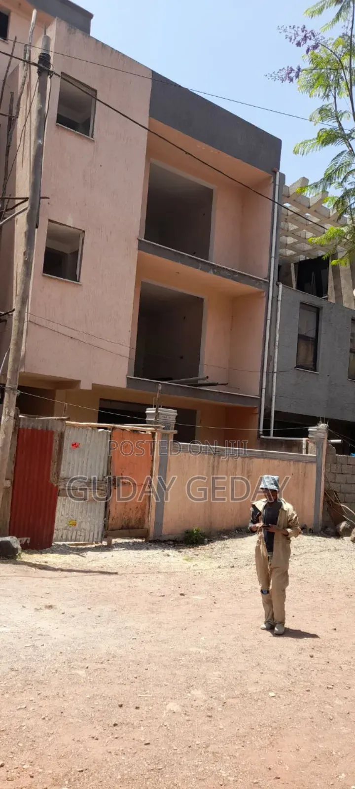 5bdrm House in Akaky Kaliti for sale