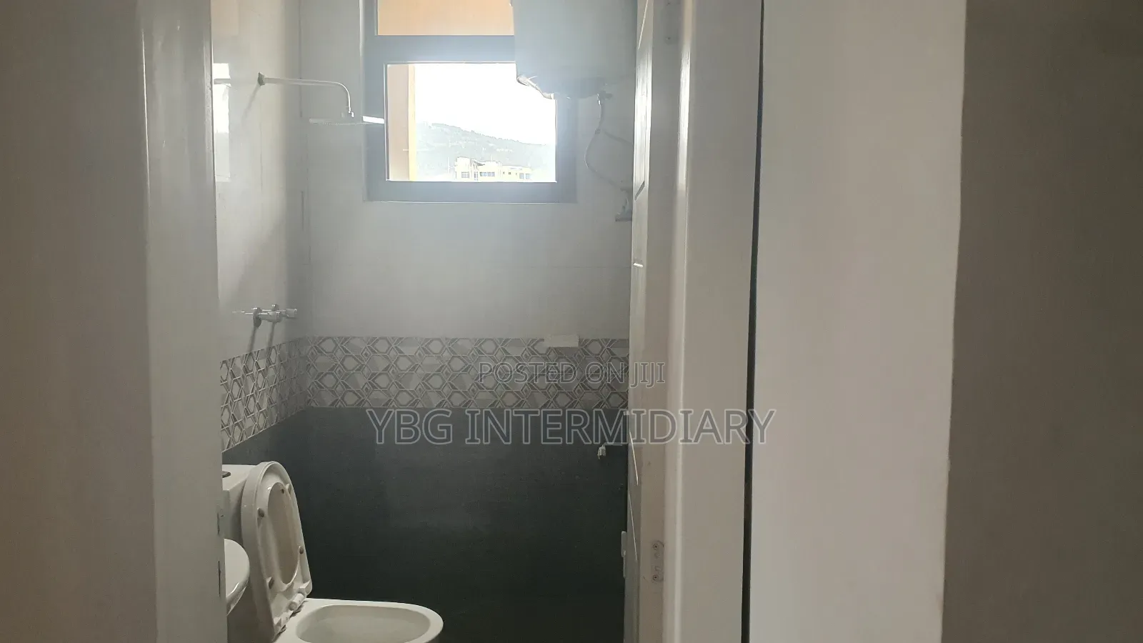 Furnished 4bdrm Penthouse in Penthouse, Yeka for sale