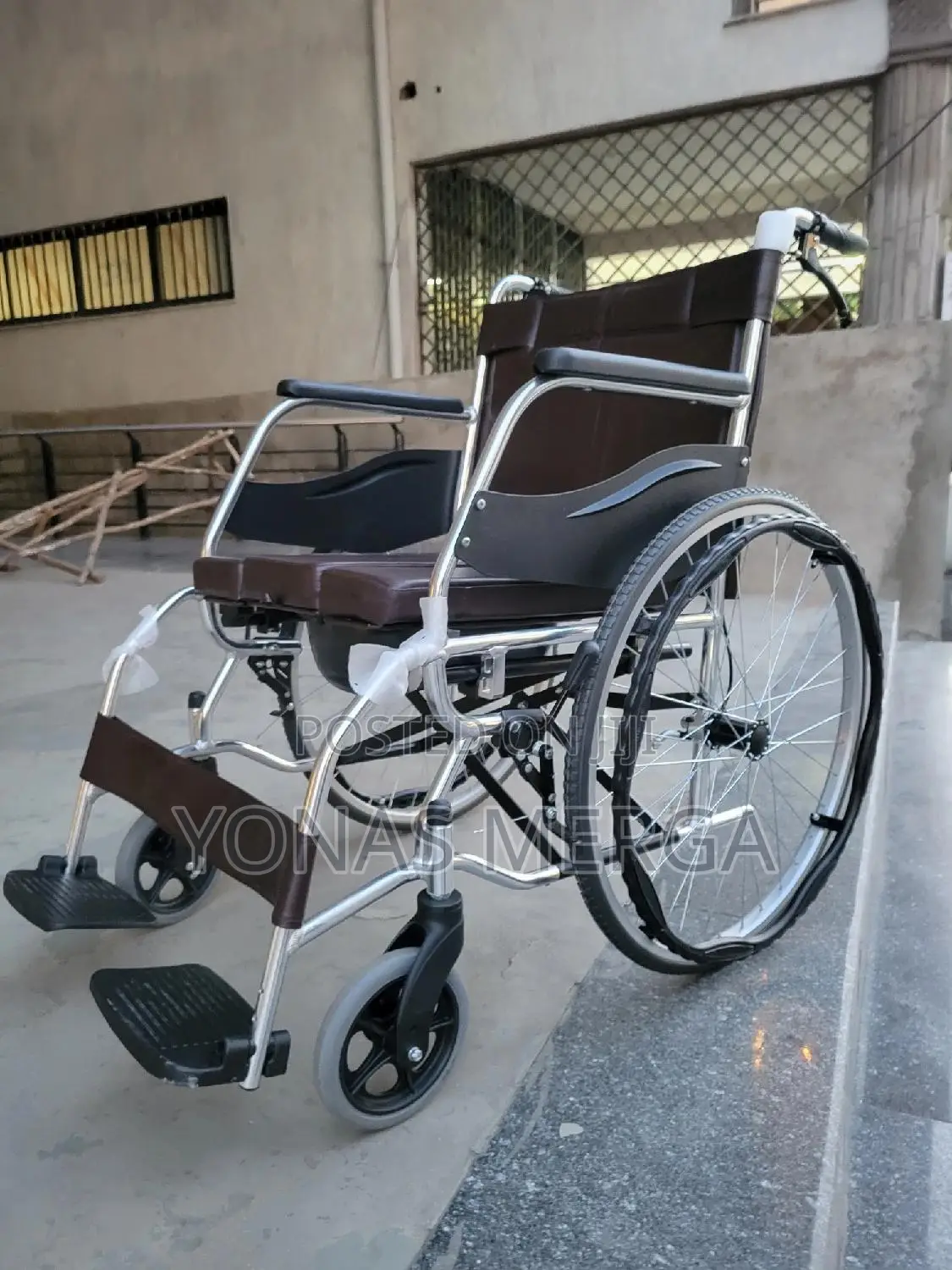 Toilet Wheelchair岸卌solid Rear Castor With Lock Plastic Commode Seat