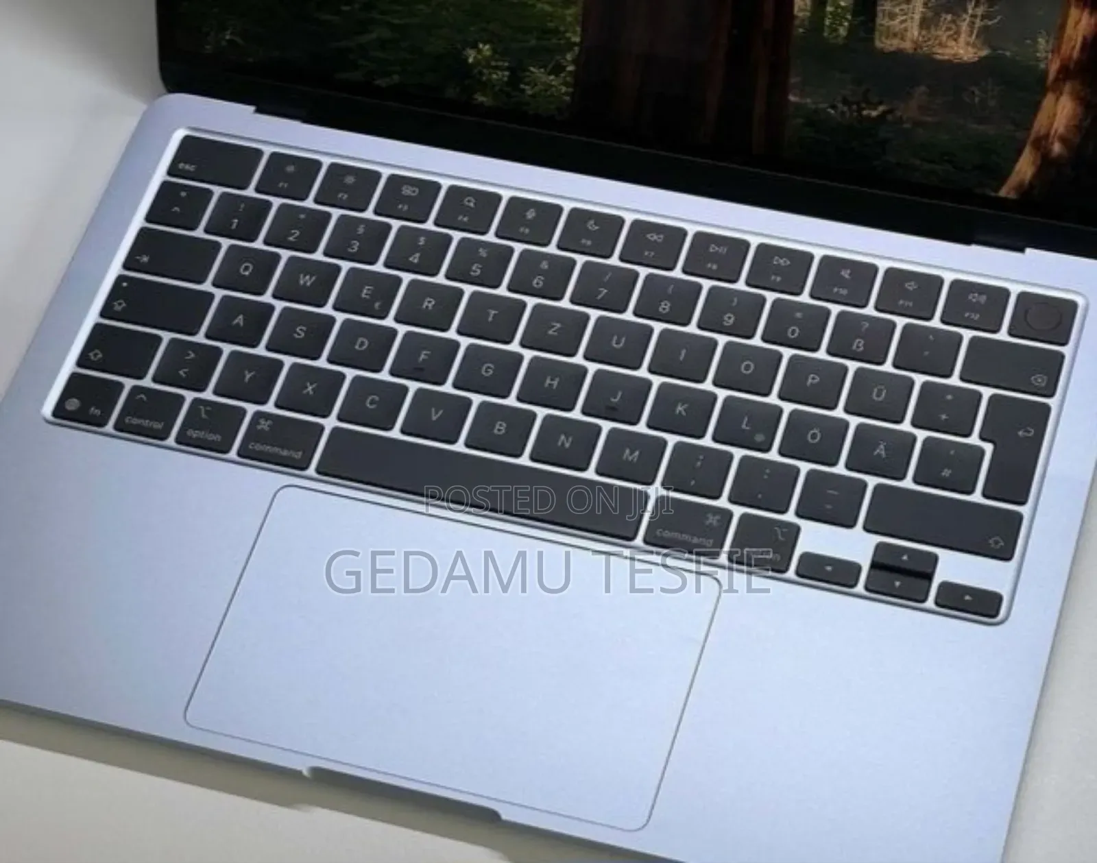 New Laptop Apple MacBook Air 16GB SSD 256GB