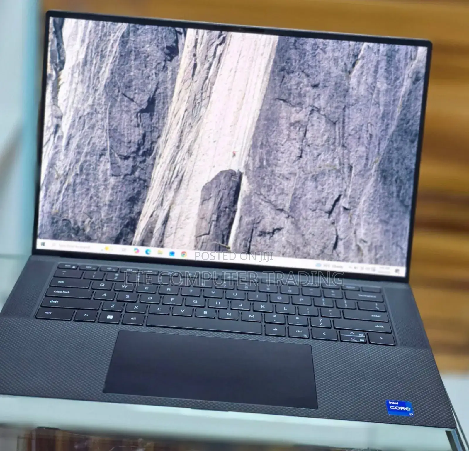 New Laptop Dell XPS 15 16GB Intel Core i7 SSD 1T