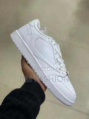 Minimalist "S S" Signature White Sneakers