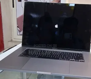 New Laptop Apple MacBook Pro 2019 32GB Intel Core i9 SSD 512GB