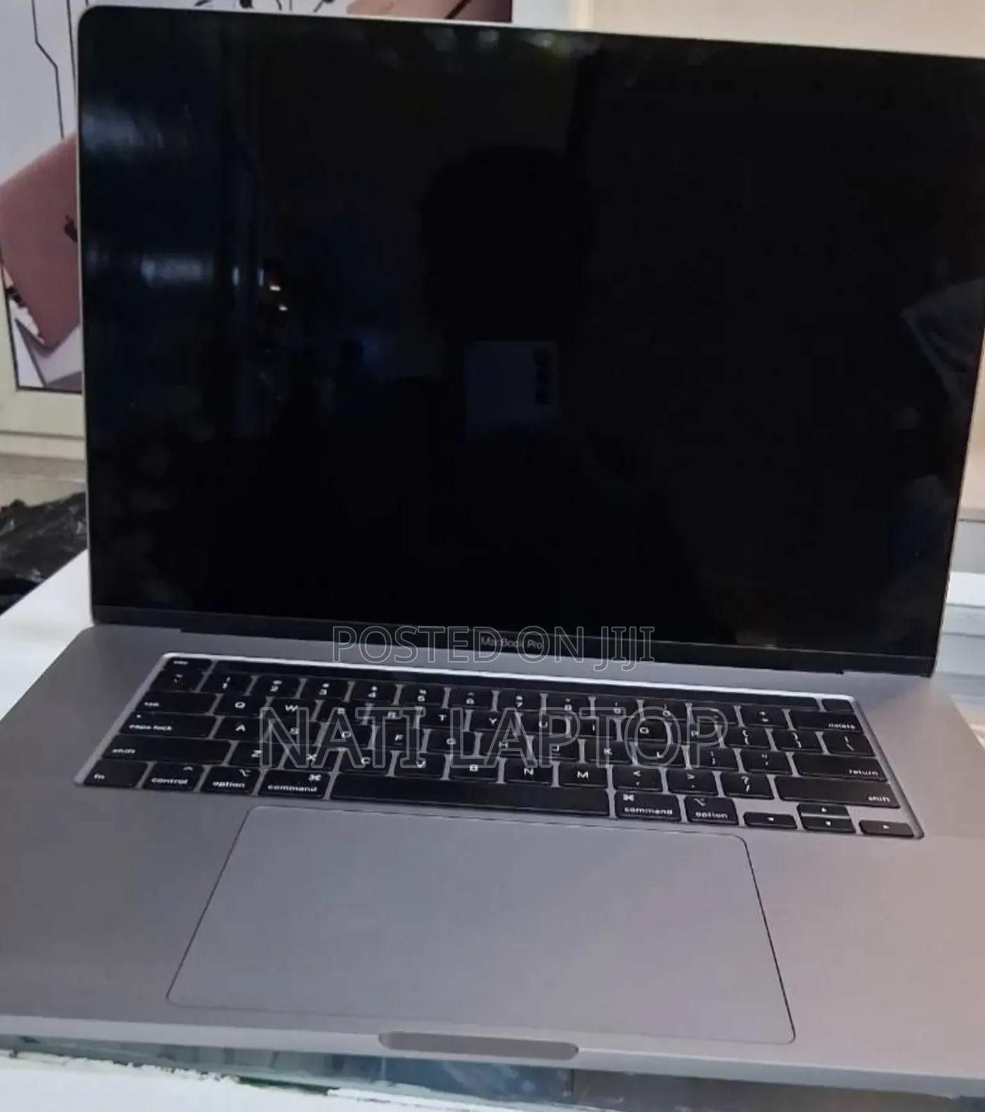 New Laptop Apple MacBook Pro 2019 32GB Intel Core i9 SSD 512GB