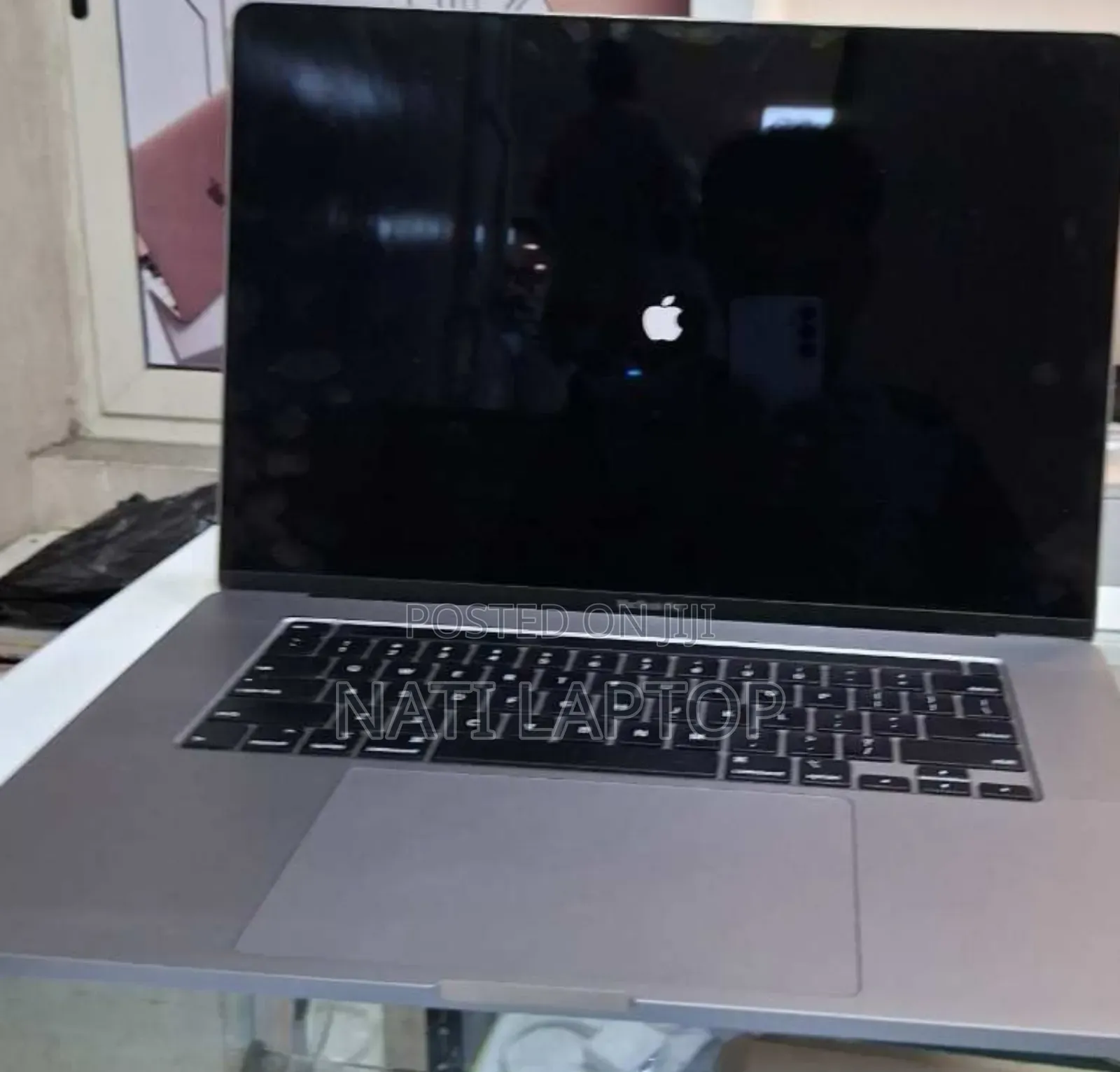 New Laptop Apple MacBook Pro 2019 32GB Intel Core i9 SSD 512GB