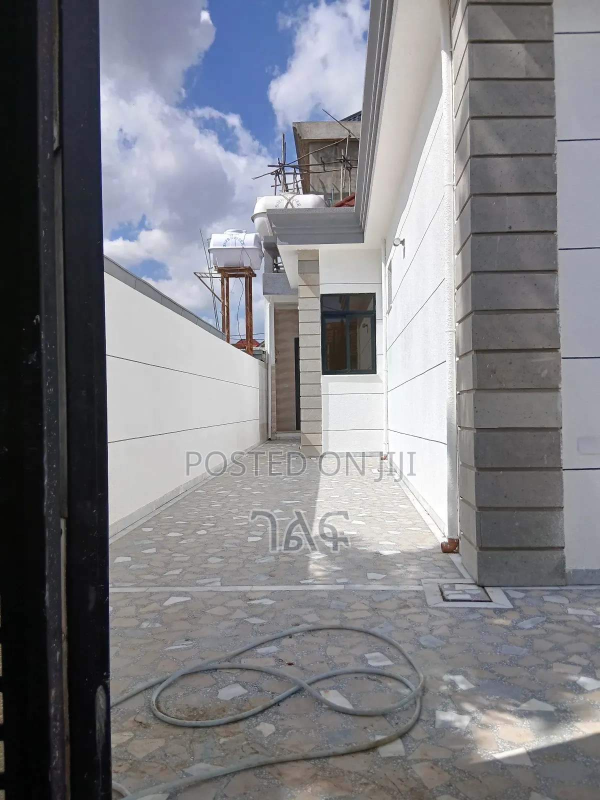 3bdrm House in የሚሸጥ 250 ካሬ ቪላ አያት, Bole for sale