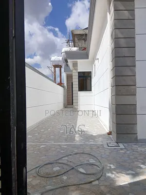 3bdrm House in የሚሸጥ 250 ካሬ ቪላ አያት, Bole for sale
